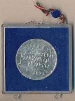 1975. 200Ft Ag "Magyar Tudományos Akadémia" T:BU Eredeti plombált MNB plasztiktokban (sérü...