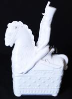 Huszár a lovon, porcelán figura jelzés nélkül (apró sérüléssel) /  Hussar on horse, porcelain figure (with minor fault), 26x18x9cm