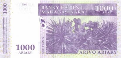Kongó/Madagaszkár/Zambia 3db modern bankjegy T:I
Congo/Madagascar/Zambia 3pcs of modern banknotes C:...
