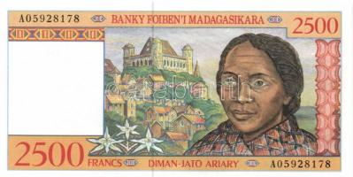Madagaszkár 1998. 2500Fr T:I Madagascar 1998. 2500 Francs C:Unc