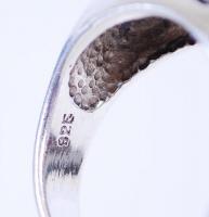 Ezüst (Ag) gyűrű markazitokkal / 
Silver ring with marcasites, s: 55, br: 6,28gr