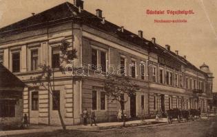 Vágújhely Hotel Neubauer (fa)