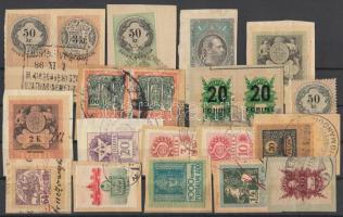 17 db illetékbélyeg kivágásokon, közte összefüggések
