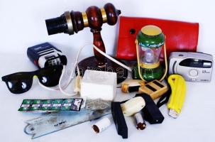 Egy doboznyi elektromos bolhatétel /  DIY lot with electronic items