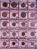 Külföldi fémpénz gyűjtemény albumba rendezve, összesen 160db pénzérme 120 ország érméiből, sok Unc é...