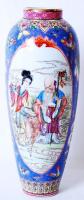 Kézzel festett kínai váza, jelzett,  apró máz hibával, m:32 cm/ Chinese porcelain vase