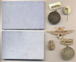 7db vegyes jelvény és plakett, közte MHK, Törzsgárda, 2. osztályos repülőgépvezető jelvény T:vegyes