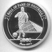 Uganda 2006. 2000Sh Ag &quot;A labdarúgás halhatatlanjainak csarnoka - Franciaország 1990-es évek / Eric Cantona&quot; T:PP Tanúsítvánnyal Uganda 2006. 2000 Shilling Ag &quot;Hall of Fame of football - France 1990s / Eric Cantona&quot; C:PP With certificate