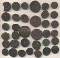 35db-ból álló átnézetlen római bronz pénzérem gyűjtemény T:vegyes