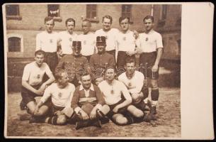 1931 Egyetemi század futballcsapat, képeslapfotó, 9×14 cm