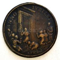 12db különféle régi Br és réz vallási medál/emlékérem érdekes darabokkal T:vegyes
Collection of 12pc...