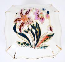 Kézzel festett Zsolnay ékszeres doboz, jelzett, hibátlan / Hand painted Zsolnay box 11×11 cm
