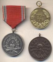 3db klf kitüntetés, kettő tűzoltó szolgálati érdemérem + Bulgária 1933. "Háborús Emlékmedál" szalag nélkül T:2