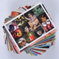 159 db modern motívumlap, főleg üdvözlőlapok és reklámlapok