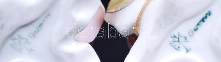 2db jelzett Ens rózsa lepattanásokkal / 
Ens roses with faults, 6x4cm