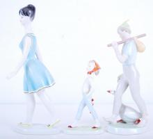 Sétálók, 3db kézzel festett, jelzett porcelánfigura (Hollóháza, Aquincum) / 
Walking, hand painted p...
