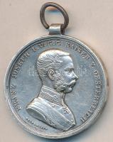 1915-1916. "II. osztályú Ezüst Vitézségi Érem" fémjel nélküli változat, mellszalag nélkül. Szign.: Tautenhayn T:2 Hungary 1915-1916. Medal for Bravery II class, "Der Tapferkeit" without ribbon. Sign: Tautenhayn C:VF