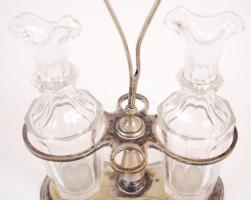 Olaj- és ecetkiöntő ezüstözött alpakka tartóban (dugó nélkül) / 
Oil and vinegar jug in silver plate...