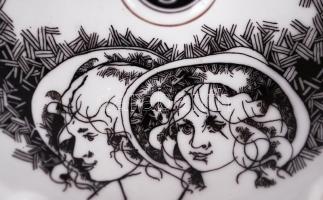 Szász Endre után, jelzett Hollóházi porcelán hamutál az "Arcok" sorozatból / 
Hollóháza po...