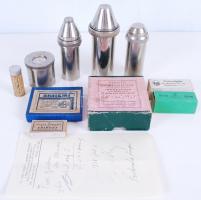 cca 1900 Orvosi tétel: fecskendők, fecskendőtűk, szerszámok, bontatlan doboz gyógyszerek /  Vintage medical lot