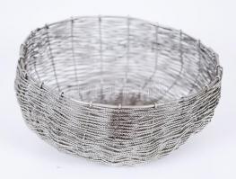 Fonott fémkosárka /  Little metal basket, d: 11cm