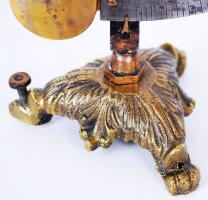 cca 1930 Réz patikamérleg oroszlánlábakon / 
Brass pharmacy scales, 23cm