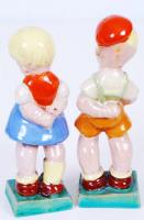 Komlós kisfiú és kislány, jelzett, kézzel festett mázas kerámia, fiú sapkáján apró máz hiba, m:14 cm...