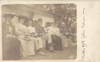 Szliács, group photo with tennis rackets (b)