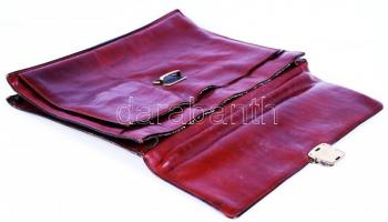 Bőr aktatáska, jó állapotban / 
Leater briefcase, good condition, 30x40cm