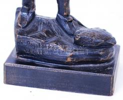 De Rogstaeker Wieerk, halászó holland. Festett fém, 30cm