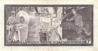 13db különféle bankjegy a világ különböző országaiból T:vegyes
13 different banknotes C:mixed