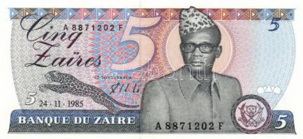 13db különféle bankjegy a világ különböző országaiból T:vegyes
13 different banknotes C:mixed