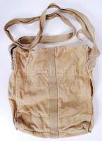 Cca 1930 Katonai vászon oldaltarisznya, későbbi kisebb javításokkal, 30×28 cm