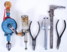 Régi szerszámok: tolómérő, fúró, fogók, etc. /  Vintage tools