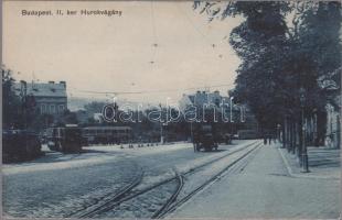 Budapest II. Széll Kálmán tér, hurokvágány, villamosok