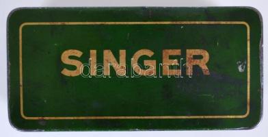 Singer fémdobozka / 
Singer metal box, 16x8x4,5cm