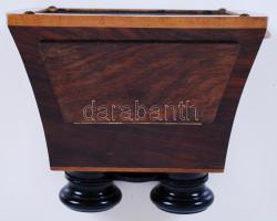 cca 1900 Nagyméretű, fa sztereokép-nézegető állítható lencsével, valamint egy képpel / 
Vintage wood...