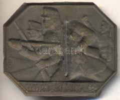 Osztrák-Magyar Monarchia 1917. "K.u.K. 104. 105. 106-os Gyalogezred" cink sapkajelvény (29...