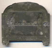 Osztrák-Magyar Monarchia 1914-1918. "K.u.K. Szanitéc csoport" cink sapkajelvény (36x41mm) ...