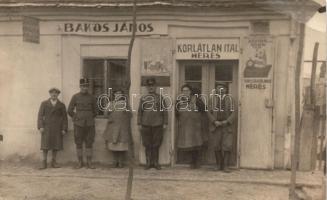 Azonosítatlan magyar helység, Bakos János korlátlan italmérése, photo (fa)