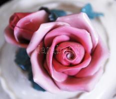 Rózsával díszített, jelzett Ens porcelán bonbonniere, hibátlan / 
Ens porcelain bonbonniere with a r...