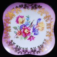 Matricás, aranyozott, jelzett porcelán ékszeres dobozka / 
Jewellery box, 6x6x3cm