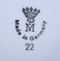 Matricás, aranyozott, jelzett porcelán ékszeres dobozka / 
Jewellery box, 6x6x3cm