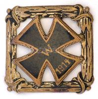 Német Birodalom 1917. Patrióta jelvény zománcozott vaskereszttel (28x28mm) T:2,2- tű hiány German Empire 1917. Patriotic badge with enamelled iron cross (28x28mm) C:aXF without pin
