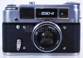 Fed 4 fényképezőgép Industar-61 L/D f2,8/53 objektívvel, eredeti tokjában / Photo camera in original case