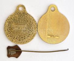 2db nyilaskeresztes medál és egy magyar címeres kitűző T:1,2