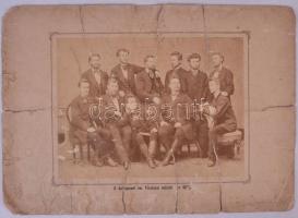 1872-1873 A debreceni református főiskolai esküdti kar tagjai, kartonra kasírozva, 33x46cm (sérült)
