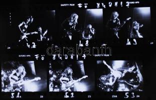 1988 Az Iron Maiden metál-együttes budapesti koncertjéről készített sajtófotók 4 db 24x30 cm-es íven