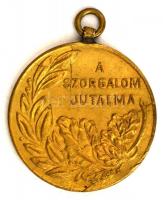 ~1940. &quot;A Szorgalom Jutalma / Hitemet és Tudásomat Istenért és Hazáért&quot; aranyozott Br medál szalag nélkül T:2-