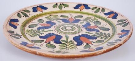 Népi fazekas falitányér, kézzel festett, mázas kerámia, apró hibákkal, d:29 cm
